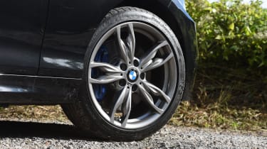 BMW M240i Convertible wheel