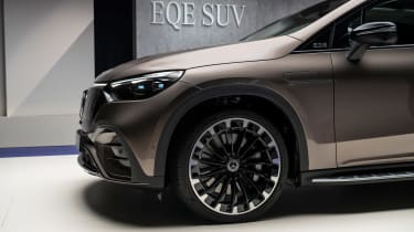 Mercedes EQE SUV - front detail