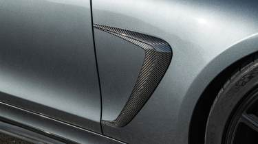 BRABUS 750 GT - side carbon