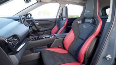 Nissan X-Trail Nismo - front bucket seats