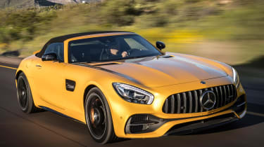 Mercedes-AMG GT C Roadster 2017 - front tracking 2
