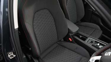 SEAT Leon - front seats