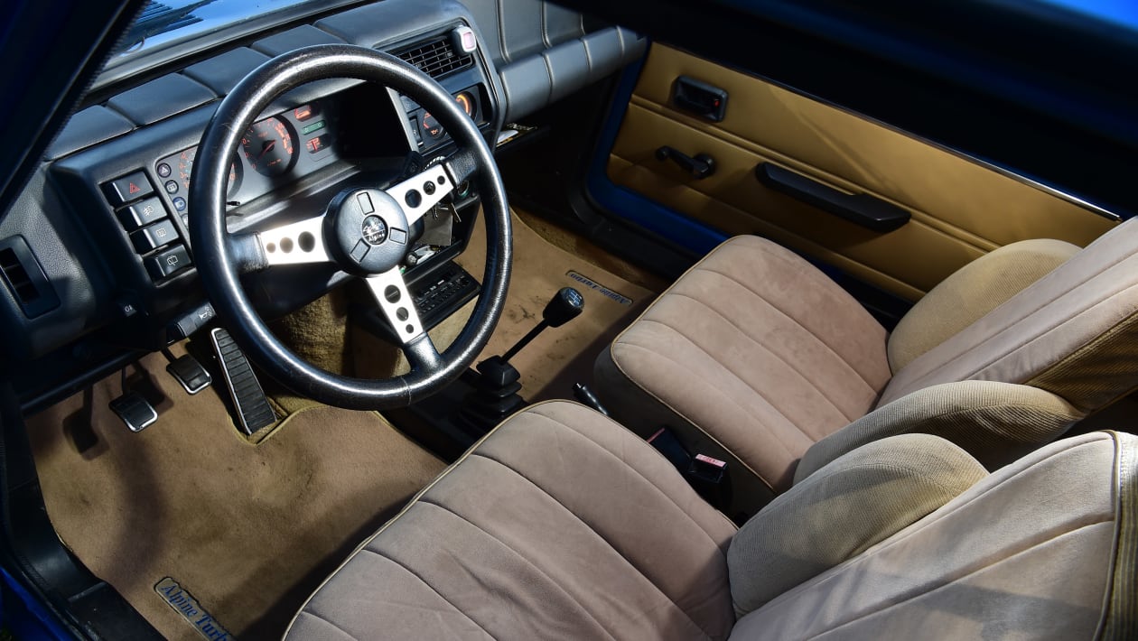 Renault%205%20Alpine-5.jpg