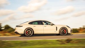 Porsche%20Panamera%20GTS-16.jpg