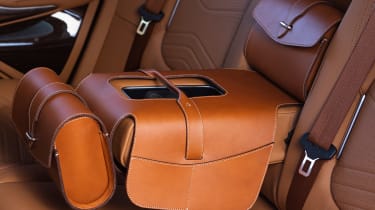 Aston Martin DBX - luggage