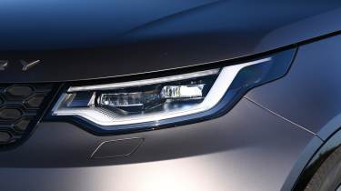 Land Rover Discovery Tempest - headlight