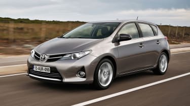 Toyota Auris front tracking