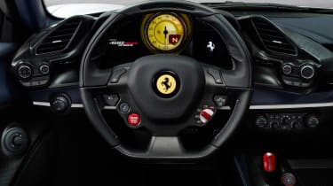 Ferrari 488 Pista Spider - steering wheel