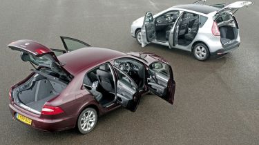 Final: Skoda Superb vs Renault Scenic