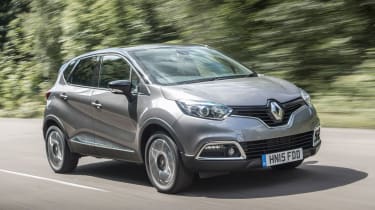 Renault Captur - front tracking