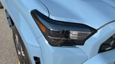 Toyota 4Runner - headlight
