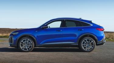 Audi Q5 Sportback - side static