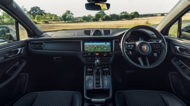 Porsche Macan T - interior