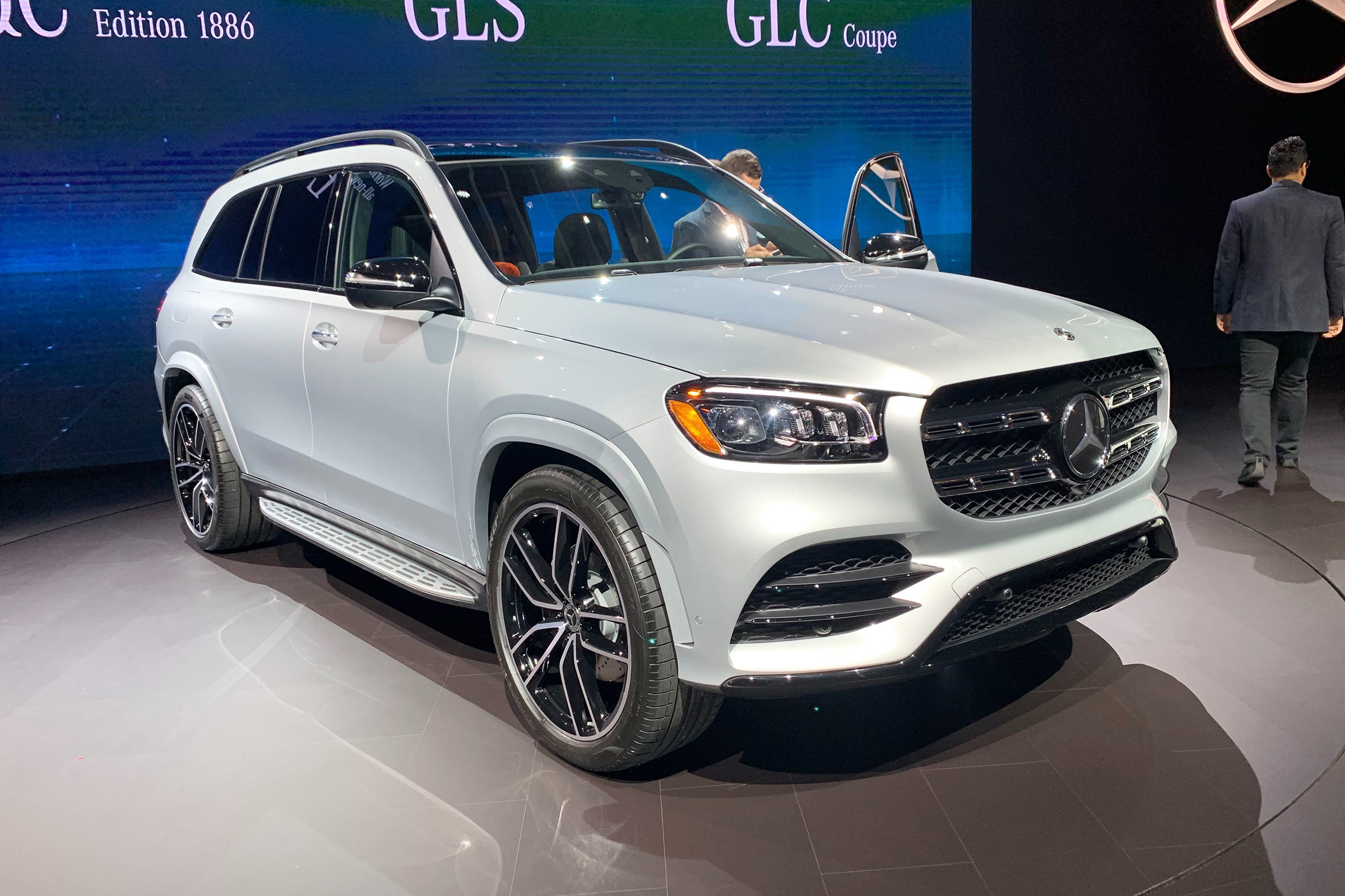 New 2019 Mercedes GLS flagship SUV revealed in New York