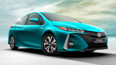 Toyota Prius Plug-in 2016 press front