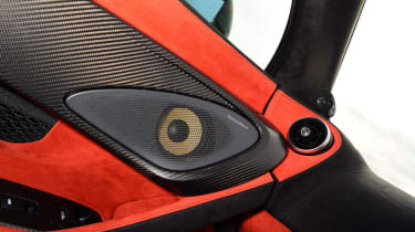 McLaren 600LT Spider - speakers
