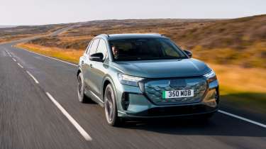 Audi Q4 e-tron - front tracking
