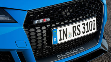 Audi TT RS Coupe - grille