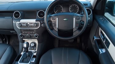 Used Land Rover Discovery review - interior