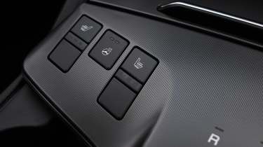 Kia Sportage UK - buttons