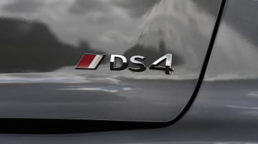 DS 4 E-Tense - badge