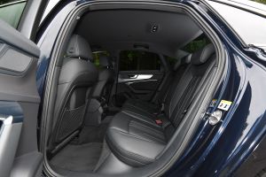 Audi A6 - rear seats