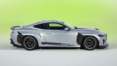 RTR Ford Mustang - side profile 