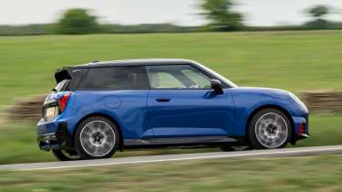 MINI JCW Electric - side
