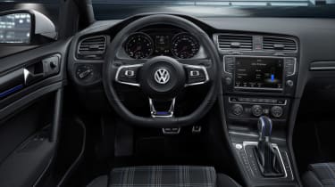 Volkswagen Golf GTE steering wheel