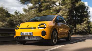 Renault Twingo - front tracking