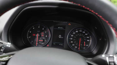 Hyundai i30 Fastback N - dials