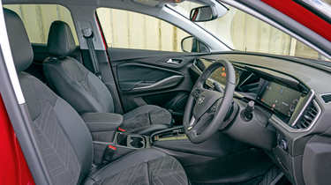 Vauxhall Grandland Hybrid - front interior 