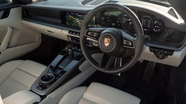 Porsche 911 Carrera - interior