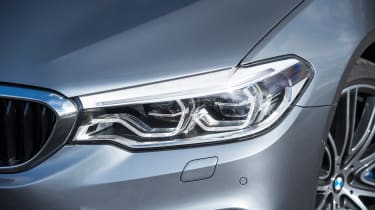 BMW 5 Series 2017 - 540i headlight