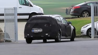Hyundai i30 estate spy shots
