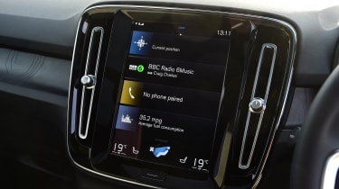 Volvo XC40 - touchscreen