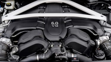 Aston Martin Vanquish S - engine