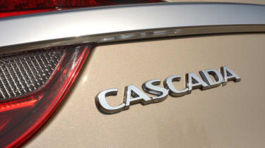 Vauxhall-Cascada-2014-badge