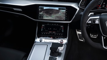 Audi RS 6 Performance - centre console