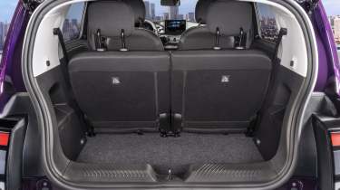 Nissan Pixo - boot