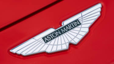 Aston Martin V12 Vantage - Aston Martin badge