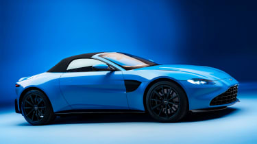 Aston Martin Vantage Roadster - side static