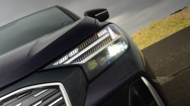 Audi Q4 e-tron - headlights