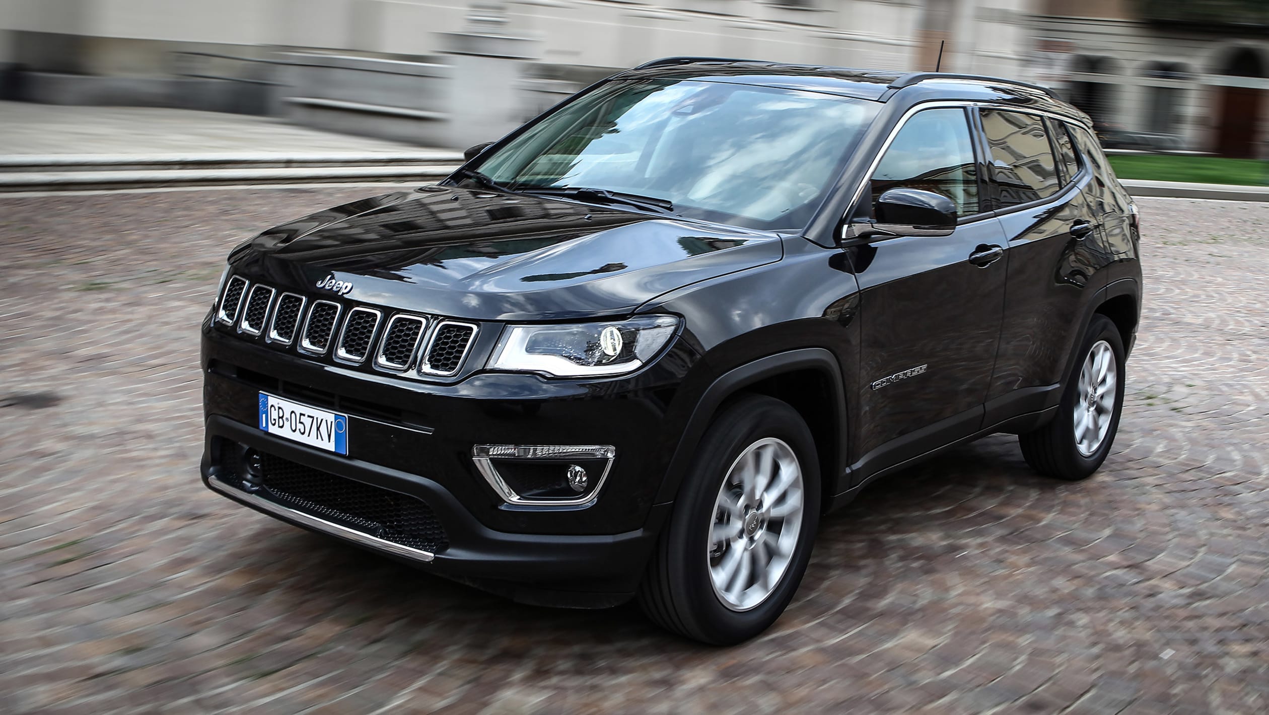 compass - 2016 - [Jeep] Compass II - Page 6 Jeep%20Compass%204xe%202020-5