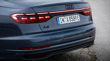 Audi A8 60 TFSI e - rear detail