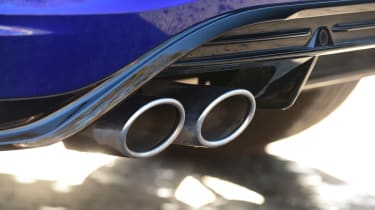 Volkswagen T-Roc R - exhausts