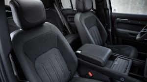 Land Rover Defender V8 - seats