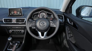 Mazda 3 2.2 steering wheel