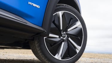 Nissan Juke alloy wheel