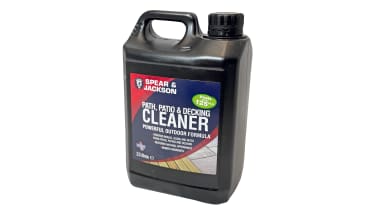 Best driveway cleaners 2025 - Spear and Jackson